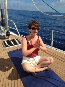 2014-04-17 11h17 Séance de Yoga à bord en traversée