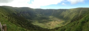 2014-06-01 15h57  le cratère la Caldeira Faial Açores