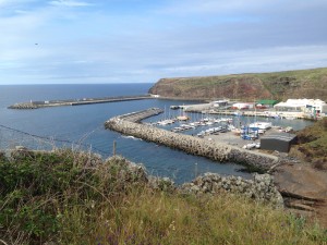 2014-05-04 10h16 vue sur l'entrée et le port Vila Do Porto Santa Maria Açores