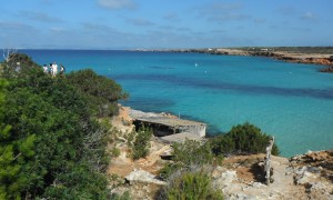 2014-10-08 12h24 les eaux claires et les varaderos de la cala Saona à Formentera