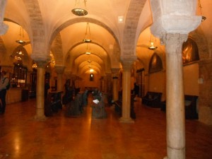 2015-10-12 17h16 crypte de la basilique saint Nicolas Bari Italie Adriatique