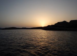 2016-05-30 20h15 soleil sur Schoinoussai Cyclades