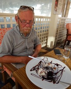 2016-05-31 18h18 Eric 1 dessert pour 2 Naxos Egée